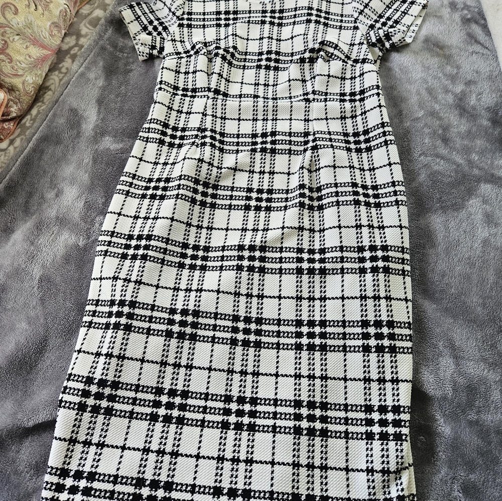 Maternity/ nursing dresses - Picture 10 of 16